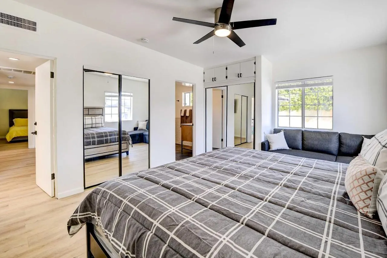 Casa vacanze Stylish Palm Springs Home With Private Pool And Spa!