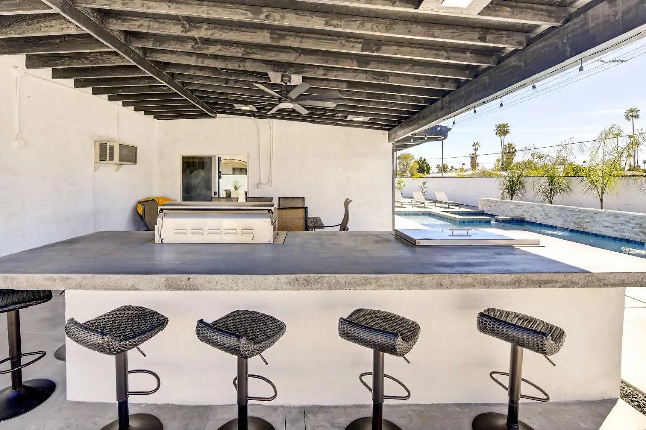 Casa vacanze Stylish Palm Springs Home With Private Pool And Spa!