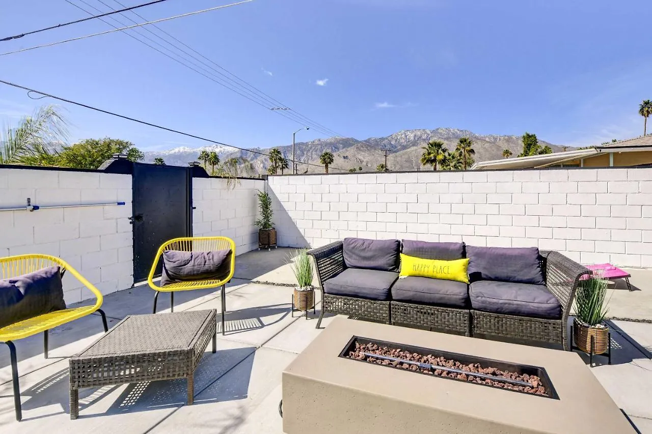 Stylish Palm Springs Home With Private Pool And Spa! 0*,