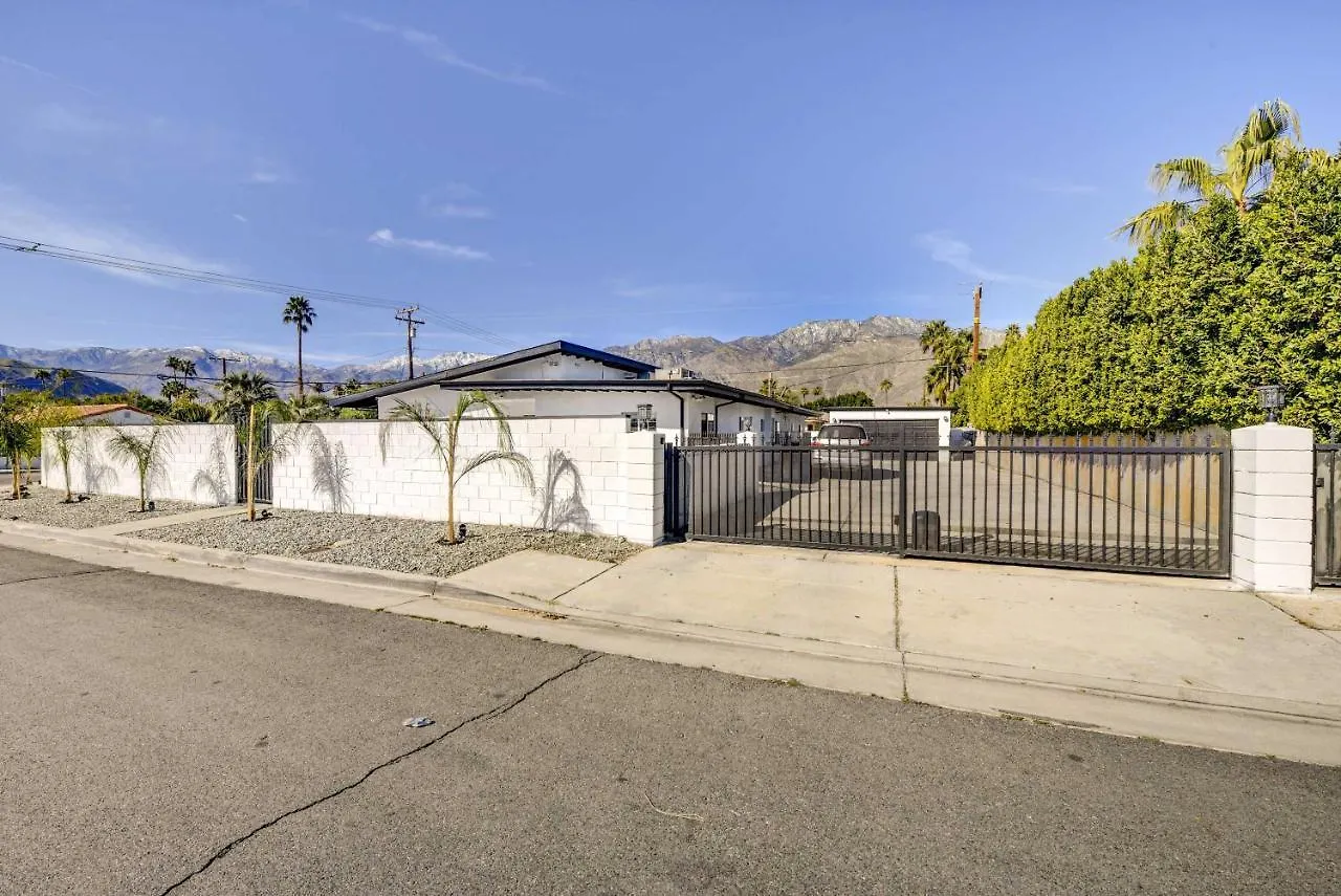 Casa vacanze Stylish Palm Springs Home With Private Pool And Spa!
