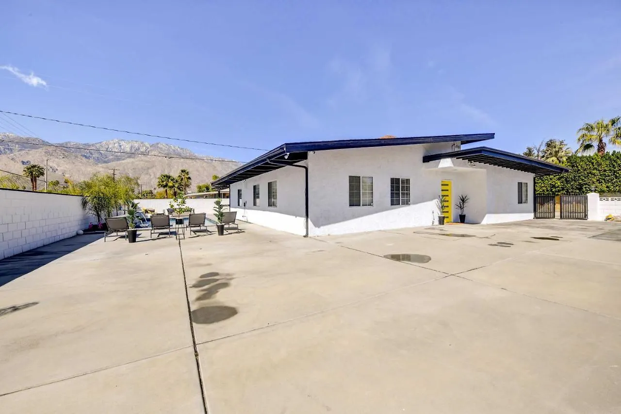 Stylish Palm Springs Home With Private Pool And Spa! Casa vacanze