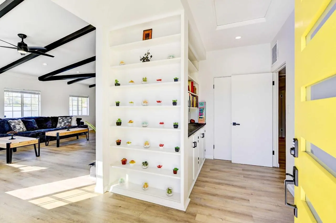 Stylish Palm Springs Home With Private Pool And Spa! Nyaraló