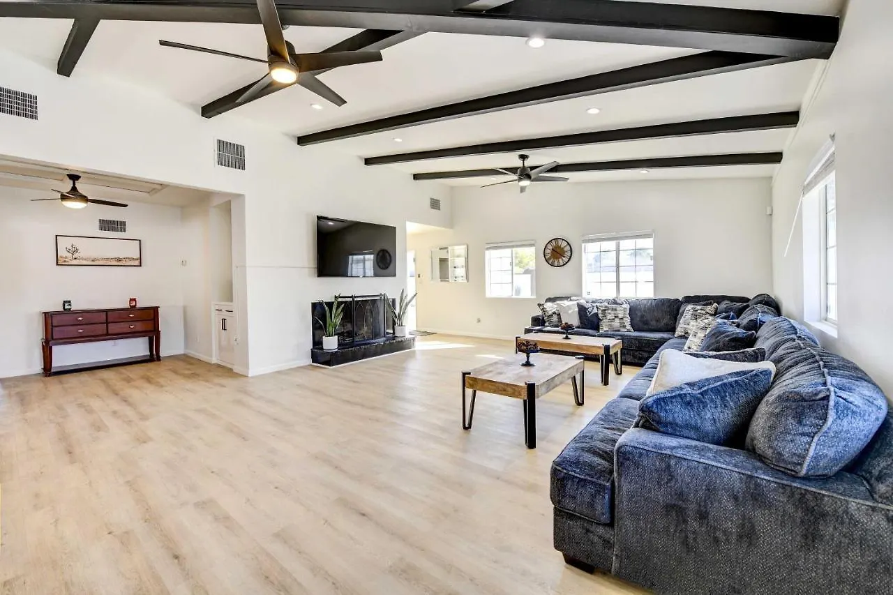 Nyaraló Stylish Palm Springs Home With Private Pool And Spa!
