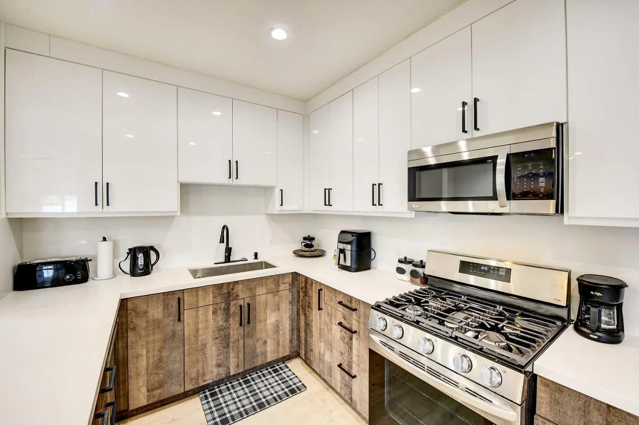 Stylish Palm Springs Home With Private Pool And Spa! Nyaraló